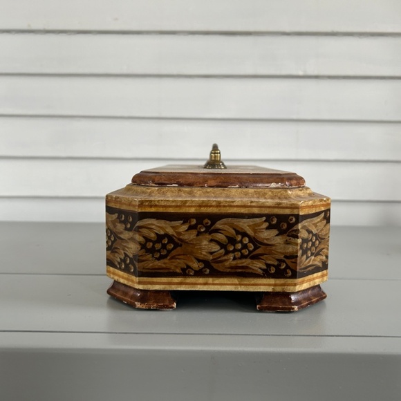 Vintage Art Deco Jewelry Box w/ Removable Lid - Picture 4 of 12